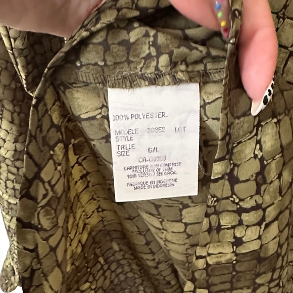CLEO | Vintage Olive Mosaic Snack Skin Button Up Blouse Shirt - Picture 9 of 11